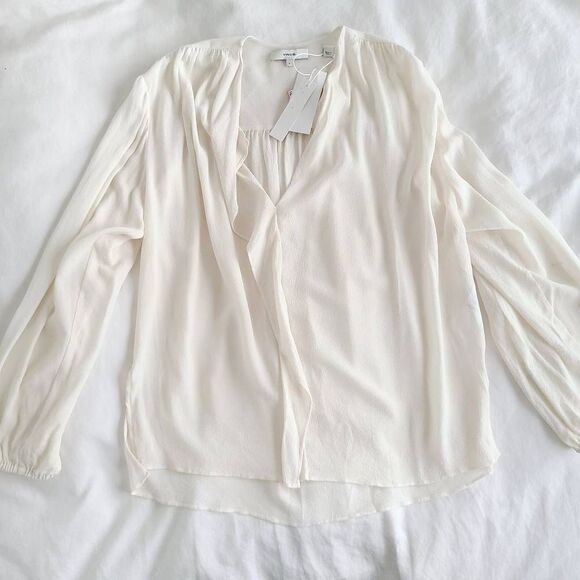 Vince Silk Flutter Split Neckline Shirred Shoulders Popover Blouse Small NWT - Picture 1 of 7